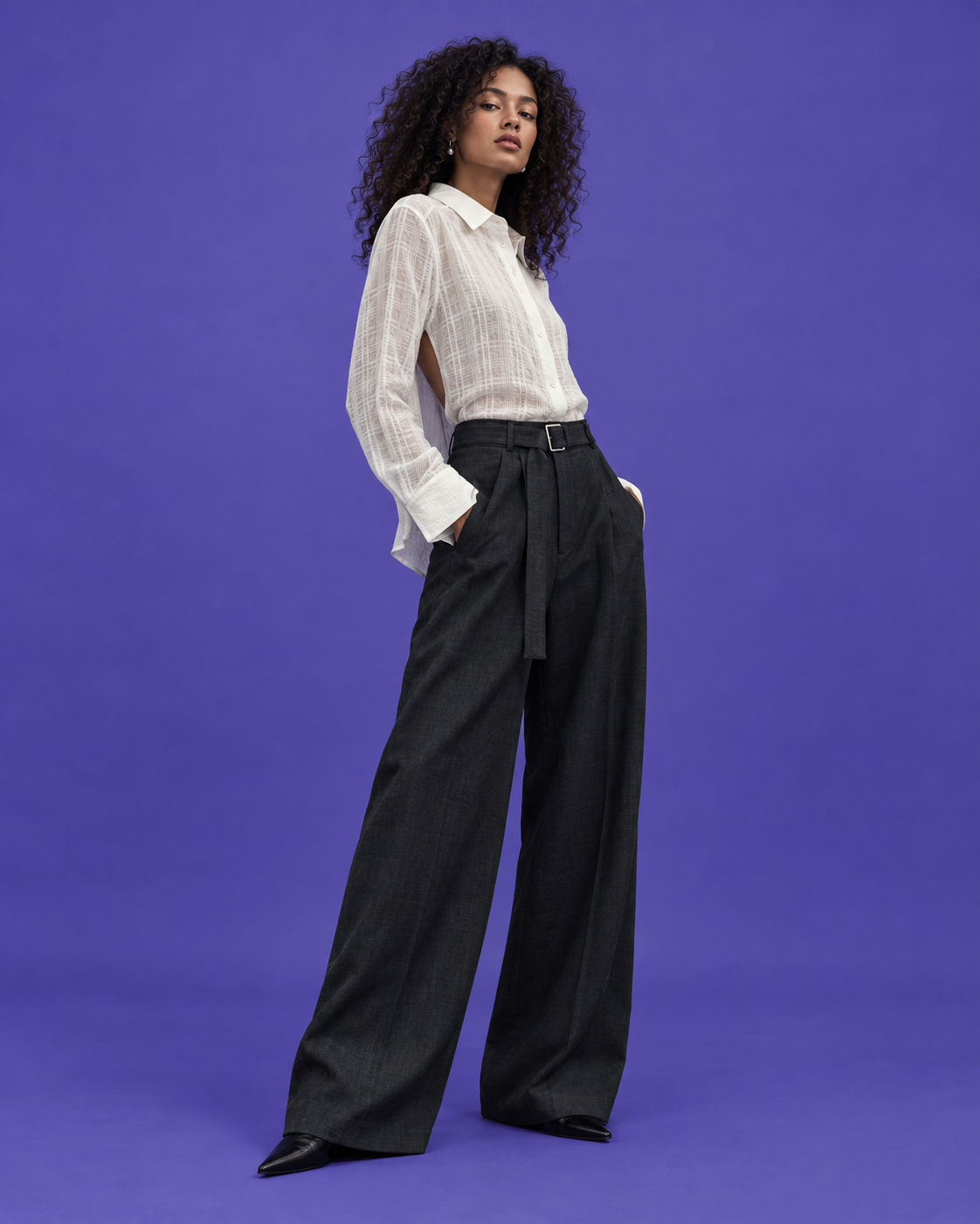 Pantalon large noir à poches — silhouette portée — Daniel Baud